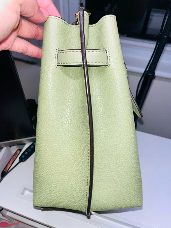 Michael Kors Emilia Green Bucket Bag - Picture 4 of 10